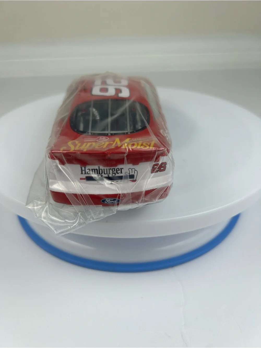 Racing Champions Johnny Benson 26 Betty Crocker 1:24 Diecast LE 195/1700 w/Cards